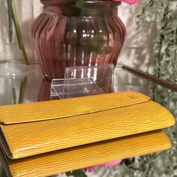 LOUIS VUITTON YELLOW EPI PORTE FEUILLE SARAH LONG WALLET NO BOX - Picture 11 of 17